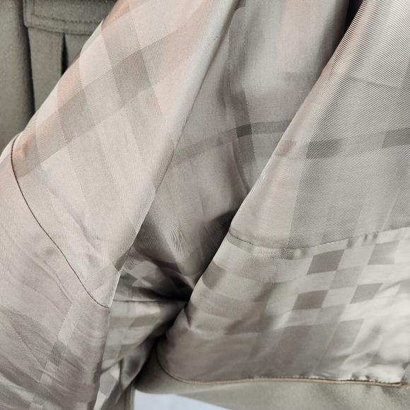 Burberry wool/cashmere coat size 6 with removable collar - Picture 8 of 14